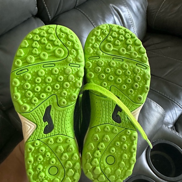 Joma turf soccer cleats for toddler size 8 - Picture 3 of 3